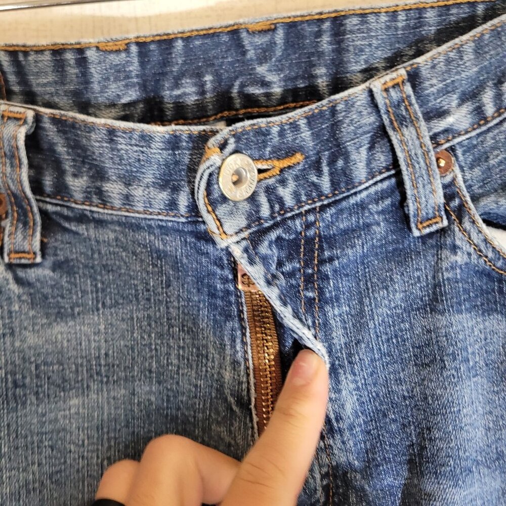 READ Lucky Brand Jeans Mens 30 30x29 Classic Fit Short Inseam Denim Distressed - Picture 11 of 14
